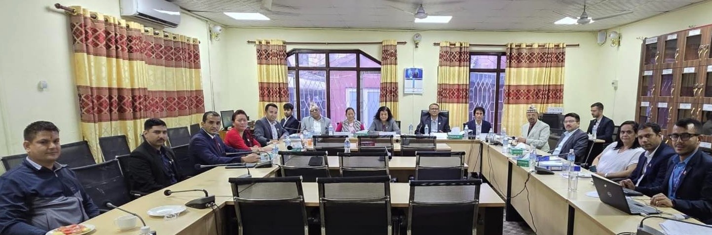 कर्मचारीको कुलिङ अफ पिरियड हेरफेरमा रामहरि खतिवडालाई जिम्मेवार बनाउँदै विशेष समितिको प्रतिवेदन तयार
