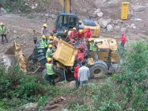 मकवानपुरमा लोडर दुर्घटना : दुईजना चिनियाँ नागरिकको मृत्यु