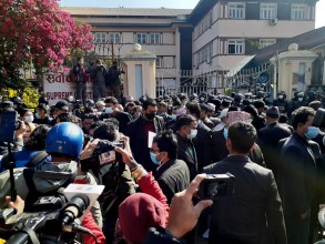 प्रधानन्यायाधीश जबरालाई महाभियोग लगाउन नेपाल बारको दलहरू तथा संसदीय नेतृत्वलाई ध्यानाकर्षण