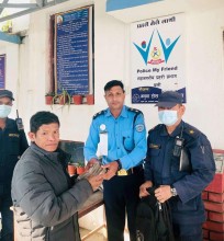 नारायणटारमा छुटेको साढे तीन लाख रुपैयाँ थली चौकीबाट दासाङ शेर्पालाई फर्काइयो