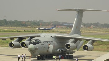 गौतमबुद्ध अन्तराष्ट्रिय विमानस्थलमा भारतीय वायु सेनाको विमान