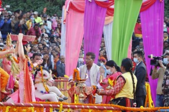 गुह्वेश्वरी पुगेर राष्ट्रपतिले गरिन् छठपूजा