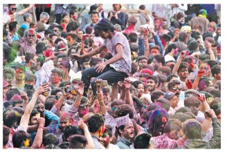 होलीका लागि उपत्यकामा ३५ सयभन्दा बढी प्रहरी परिचालन गरिने