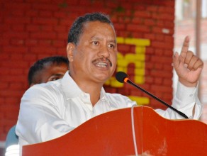 विप्लवले आर्थिक सङ्कटलाई मुद्दा बनाएर राजनीति गर्ने