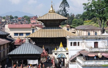पशुपतिनाथ मूल मन्दिरमा रातभर  पूजा