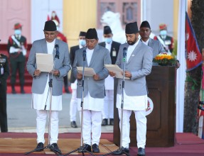 तीन उपप्रधानमन्त्री र सात मन्त्रीले पनि लिए शपथ