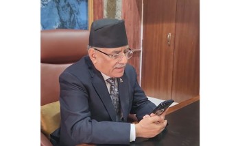 एमालेले छोडेका आठै मन्त्रालयको जिम्मा प्रम प्रचण्डलाई