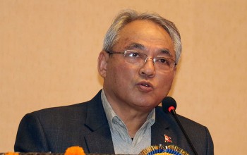 बादललाई एमाले विधान महाधिवेशनको जिम्मा