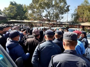 सर्वाेच्च अदालतमा प्रहरी र कानुन व्यवसायीबीच घम्साघम्सी 