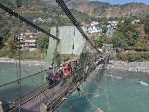 नेपाल-भारत जोड्ने दार्चुलाको खलंगास्थित सीमा पुल खुला रहने समय बढाइयो