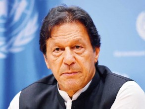 पाकिस्तानका प्रधानमन्त्री इमरान खानविरुद्ध अविस्वासको प्रस्ताव पेस
