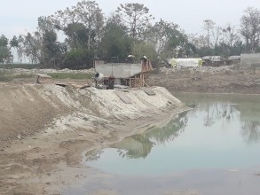 आठ बर्षमा पनि बनेन कान्द्रा नदीको पुल, चैतसम्म नबने ठेकेदारलाई कालाेसूचीमा राखिने