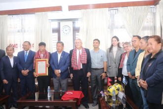खेलकुद मन्त्री डिगबहादुर लिम्बूले गरे सावित्रा भण्डारीको बिदाइ