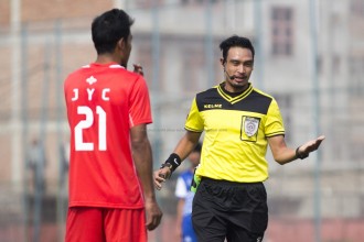ए डिभिजन लिग खेलाइरहेका सात रेफ्रीले दिए राजीनामा, तेस्रो चरणका खेल नखेलाउने 