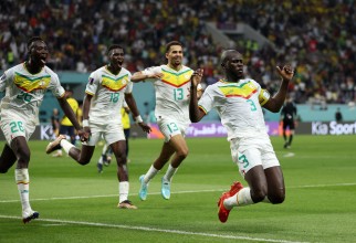 विश्वकप फुटबलः  सेनेगल र नेदरल्यान्ड्स नकआउट चरणमा