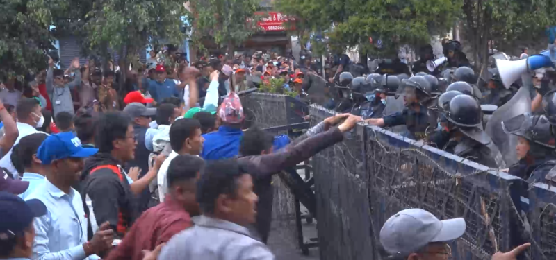 आन्दोलनमा शिक्षक, प्रहरी र पत्रकारसहित २६ जना घाइते