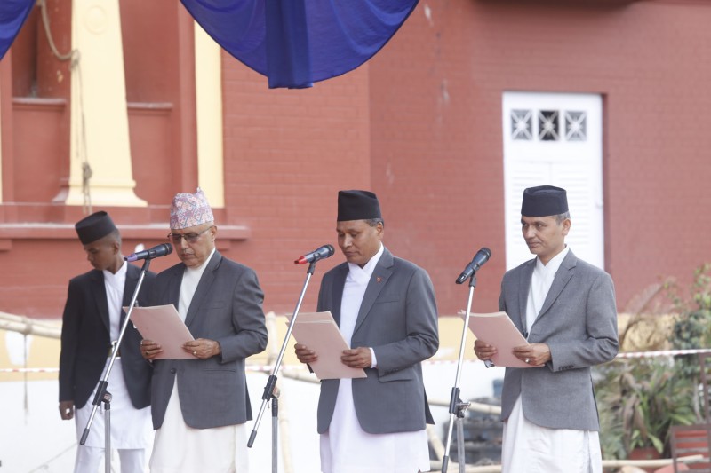 अन्तरिम सरकार चार सदस्यीय बन्यो, शपथ सम्पन्न
