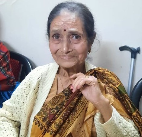 'बिछोडको पीडा नसकी खप्न दशैँको बेलामा...'  गायिका दिलमाया बितिन्